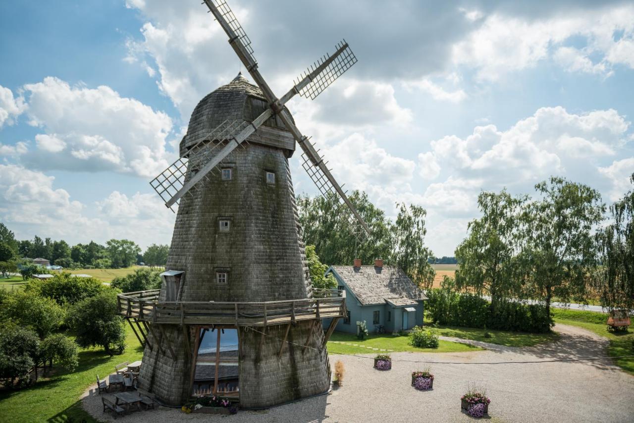 Rožmalas Ceraukste Luaran gambar