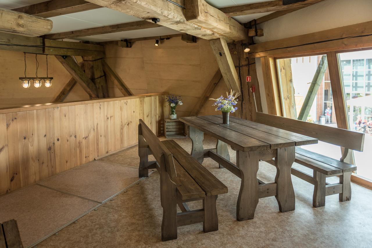 Rožmalas Ceraukste Luaran gambar